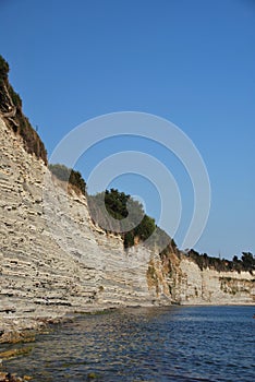 Sea Ã¢â¬â¹Ã¢â¬â¹cliffs photo